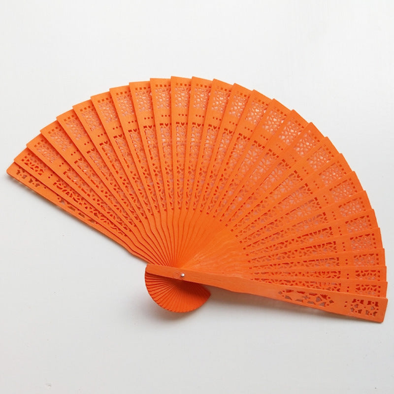 Ladies filigree fan made of high-quality material 
Maetiva