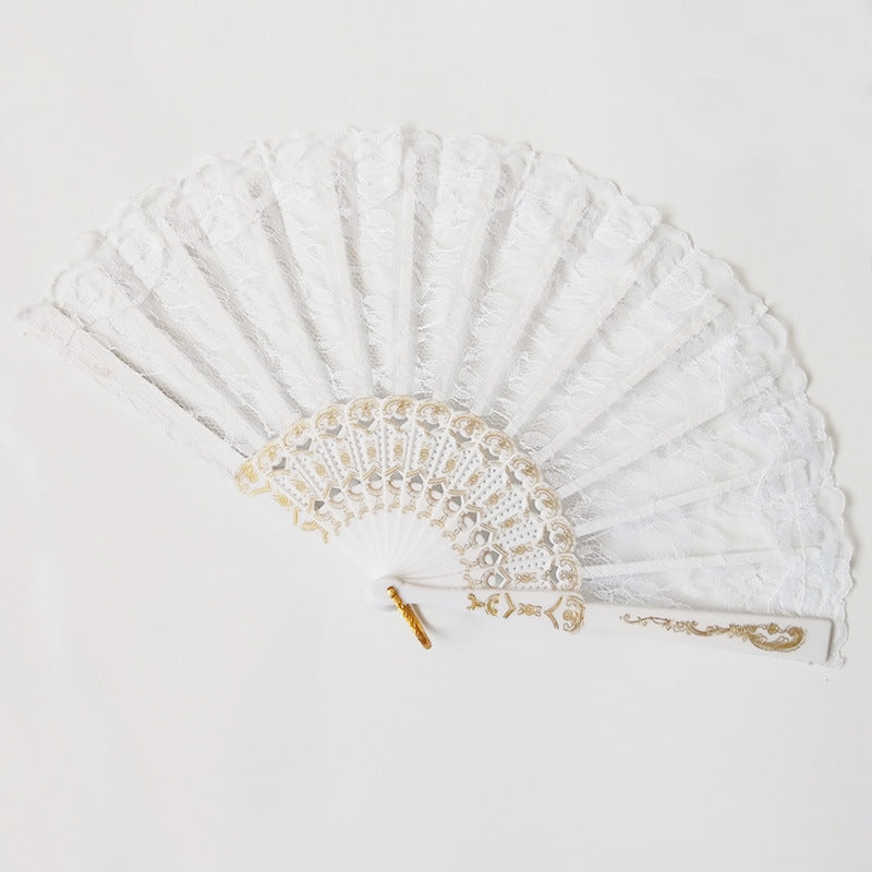 Women's fan made of fine lace with elegant gold embellishment 
Maetiva