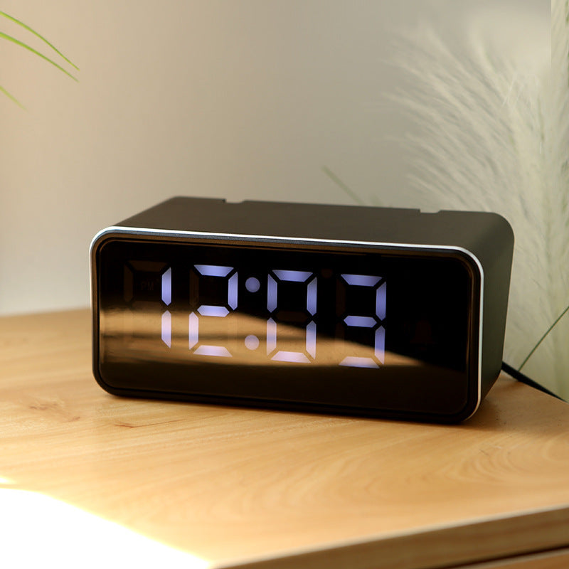 Digital Alarm Clock with Large LED Display 
Maetiva