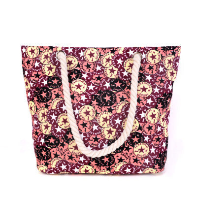 Spacious shopping bag with striking ethnic pattern 
Maetiva