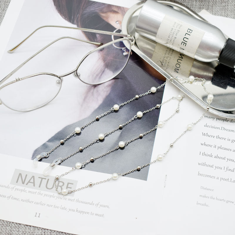 Delicate Pearl-Linked Eyewear Chain 
Maetiva