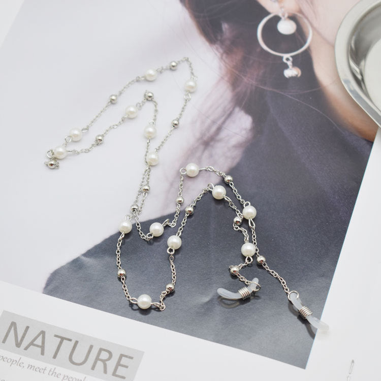 Delicate Pearl-Linked Eyewear Chain 
Maetiva