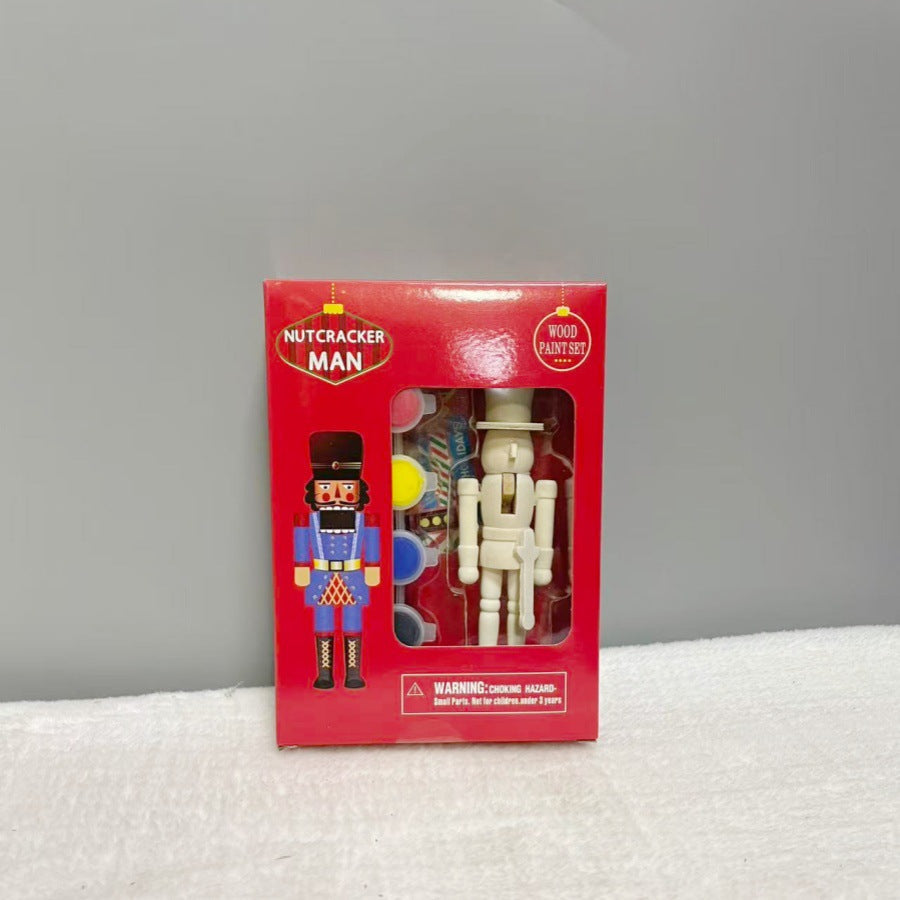 Classic Nutcracker made of wood, 13 cm