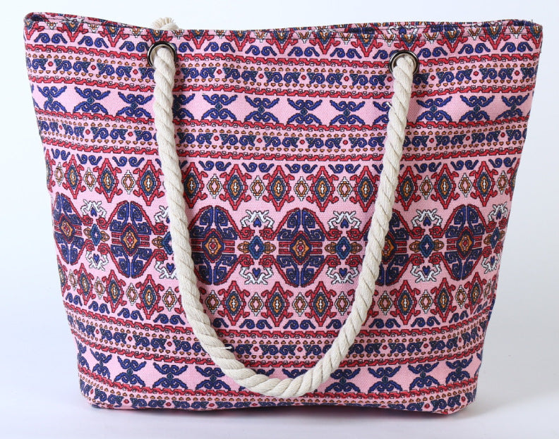 Large beach bag with ethnic pattern 
Maetiva