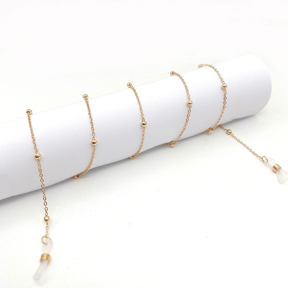 Elegant Eyewear Chain 
Maetiva