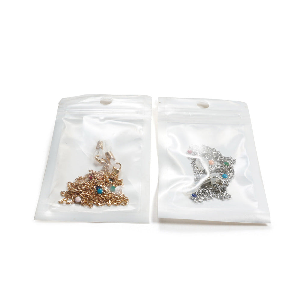 Lightweight Decorative Eyewear Chain 
Maetiva
