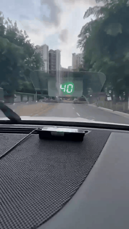 GPS Head-Up Display for Cars – Digital MPH Speedometer with HUD Projection