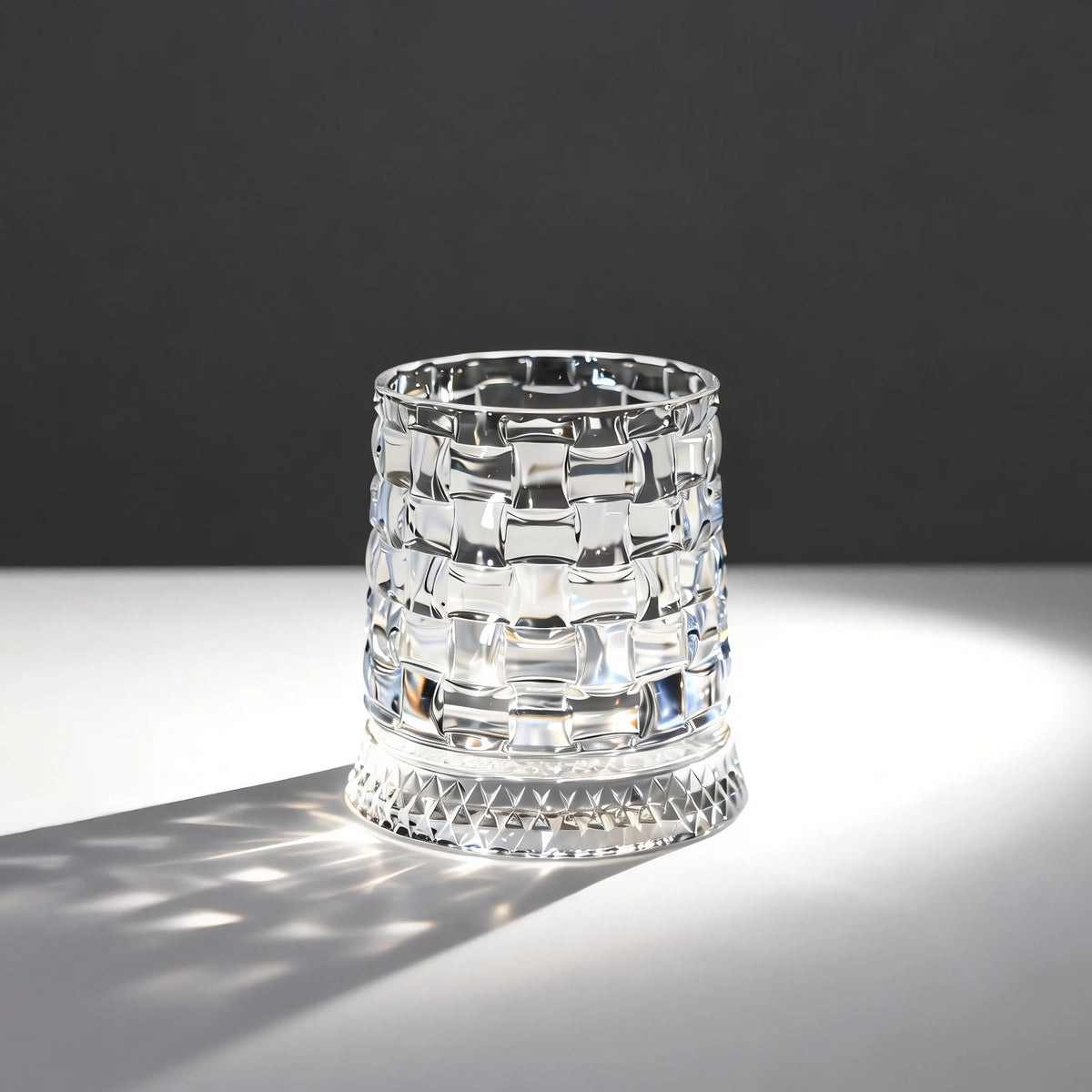 Whiskey Glass — Spinning, Crystal, Elegant, Unique, Modern, Luxury