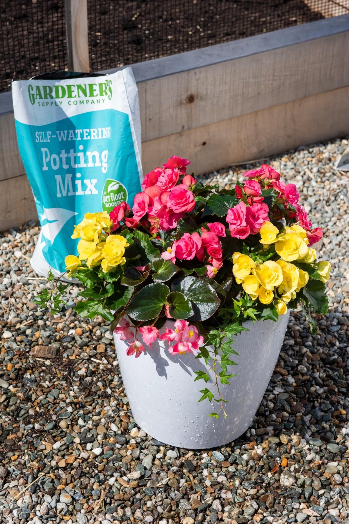 Self-Watering Potting Mix, 20 Qts.