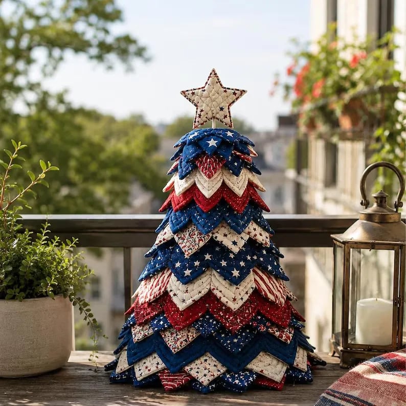 Santa Claus Patchwork Tree Quilt Kit – Easy Layered Fabric Holiday Décor