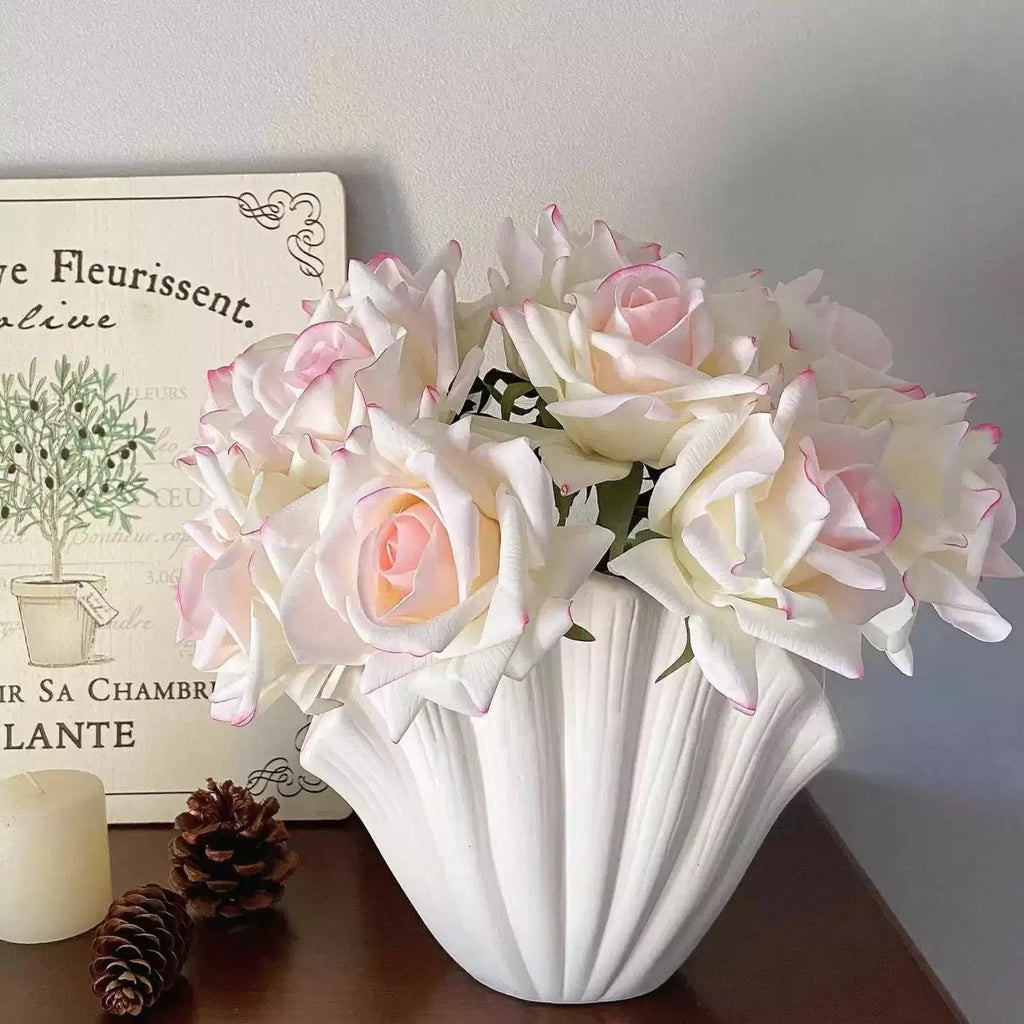 Shell Vase - White