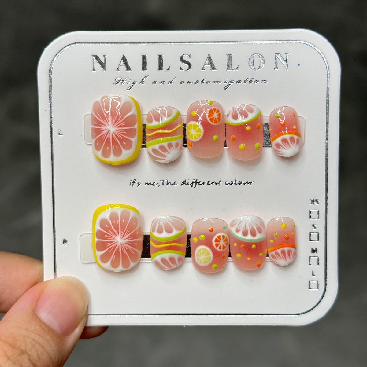 Artistic Floral-Embellished Press-On Nail Art 
Maetiva