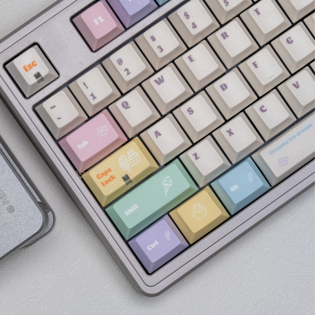 Mechanical Gaming Keyboard 
Maetiva