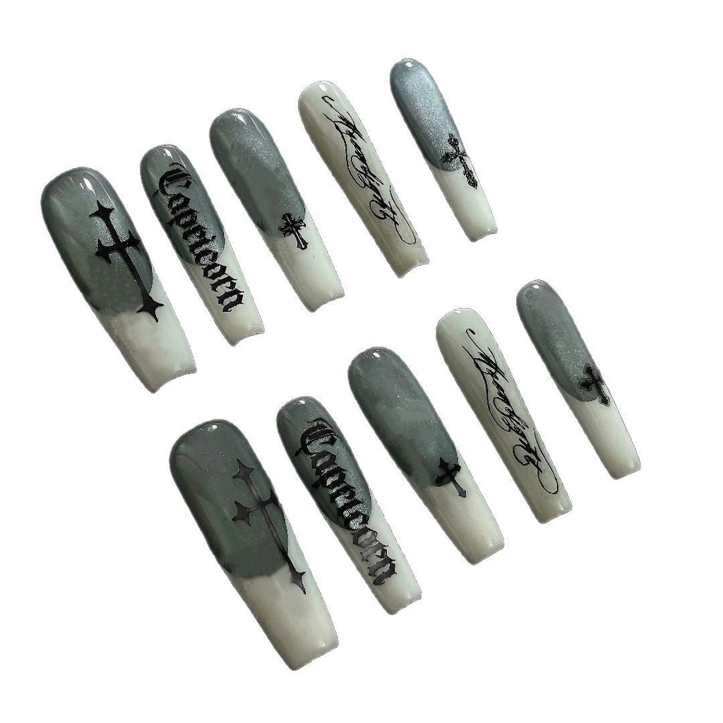 Stylish Glitter Star Nail Art 
Maetiva