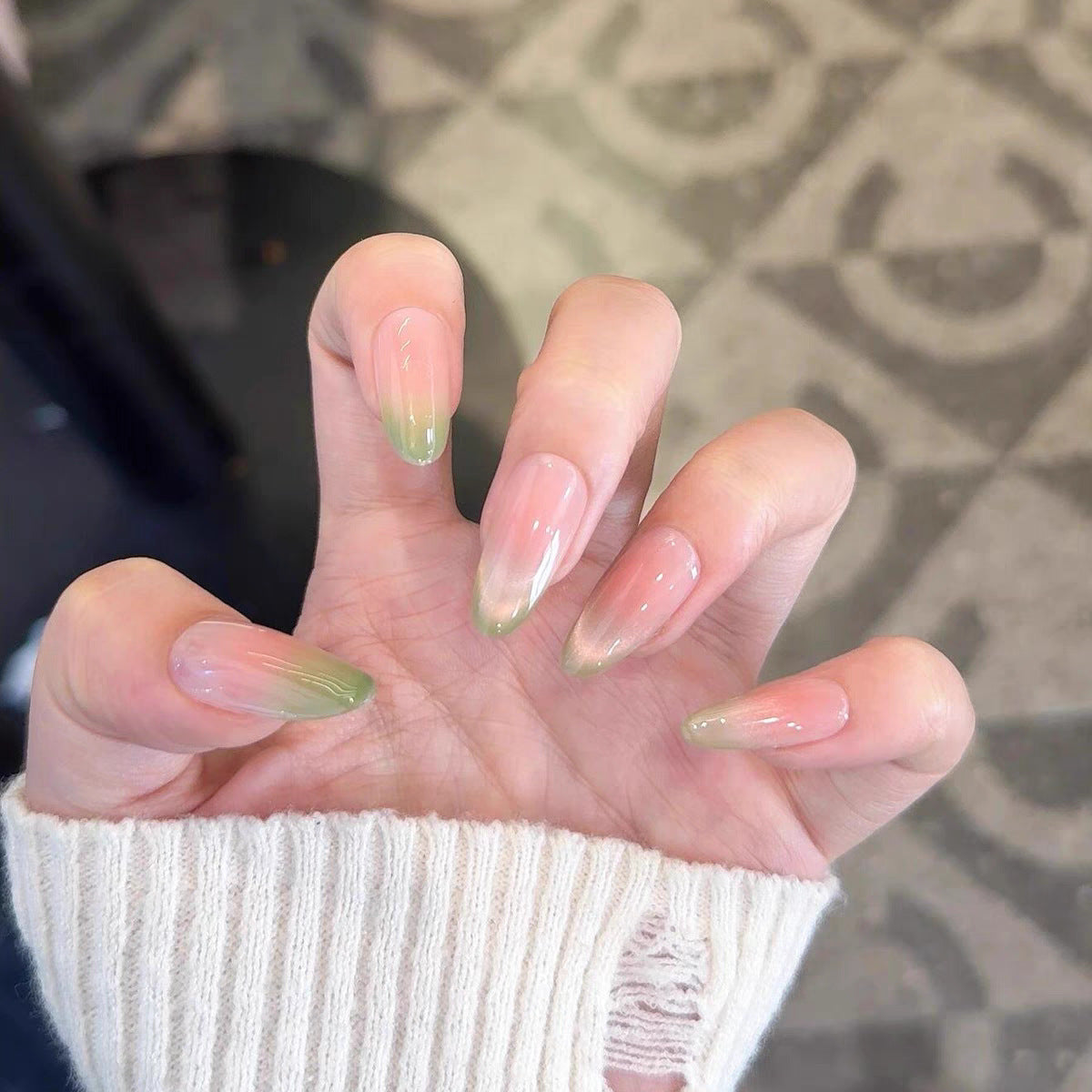 Ombre Glossy Press-On Nail Extensions 
Maetiva