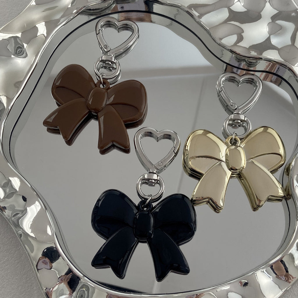 Elegant Bow-Shaped Keychain 
Maetiva