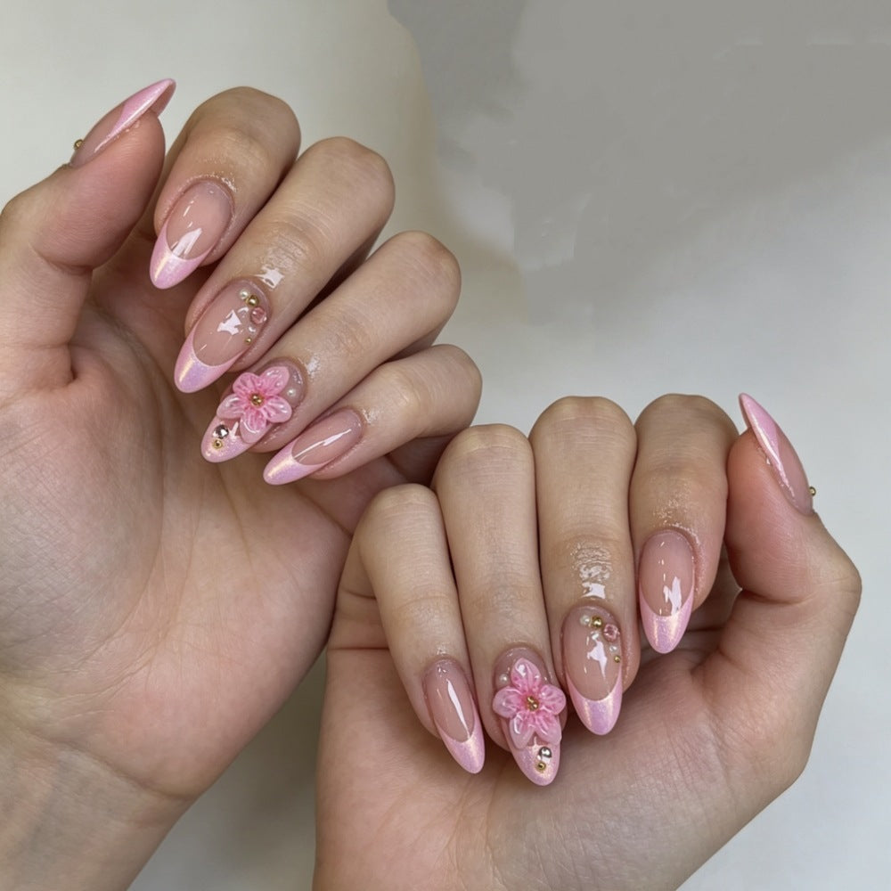 Artificial nails with floral 3D design 
Maetiva