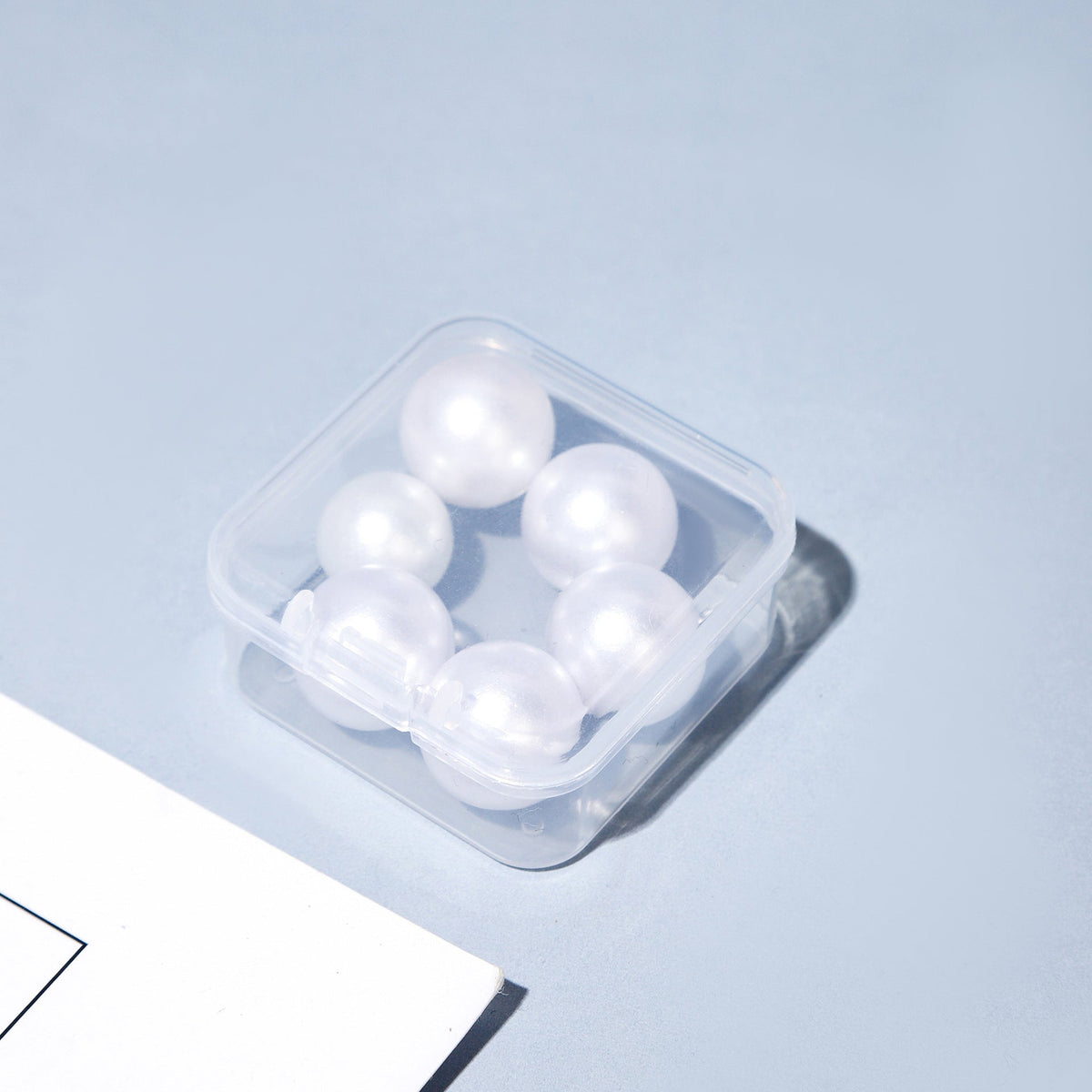 Transparent Storage Container 
Maetiva