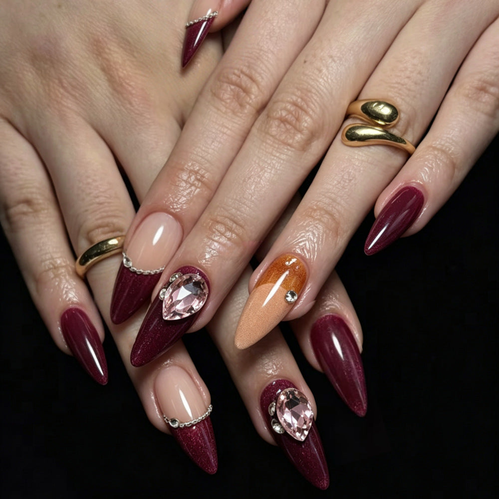 Artful Nail Tips 
Maetiva