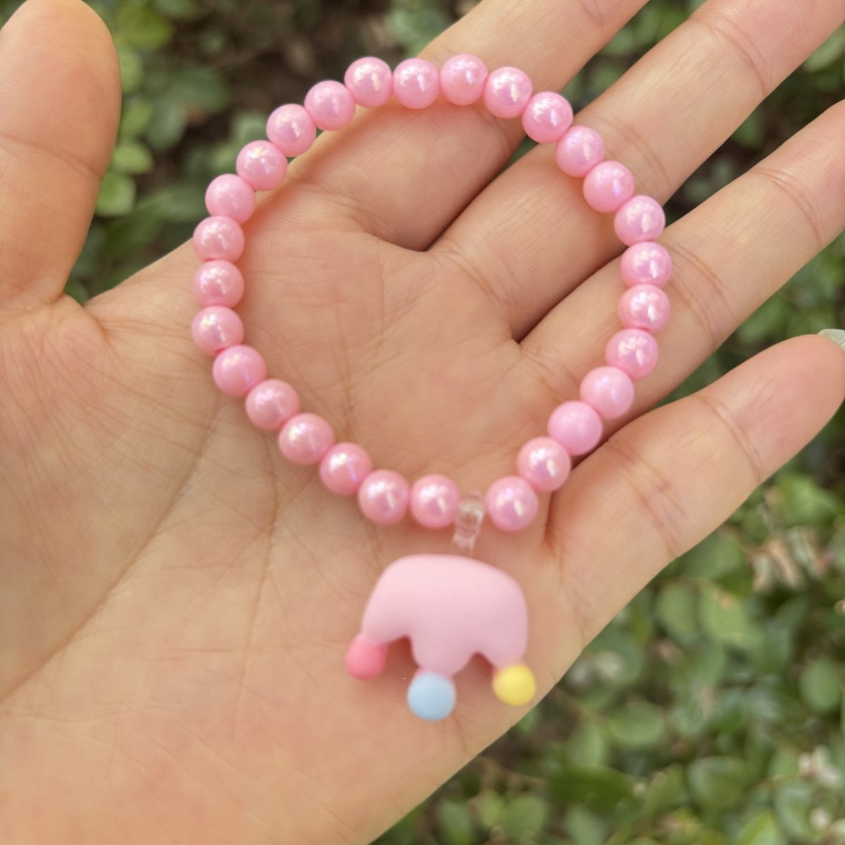 Cute bracelet with elephant charm Made of glass 
Maetiva