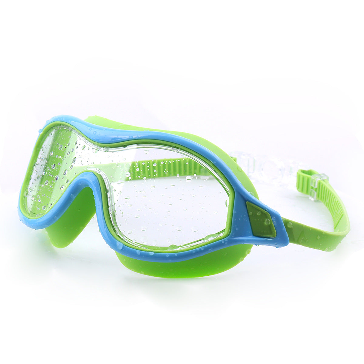 Powerful swim mask with wide lenses and anti-fog coating 
Maetiva