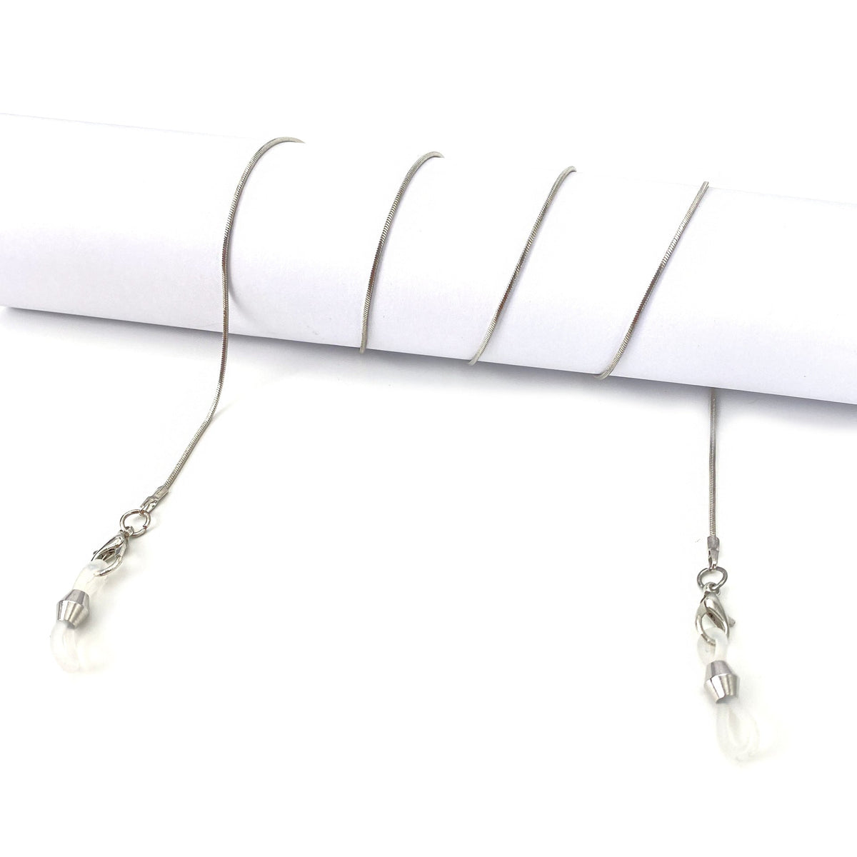 Minimalist Eyewear Chain 
Maetiva