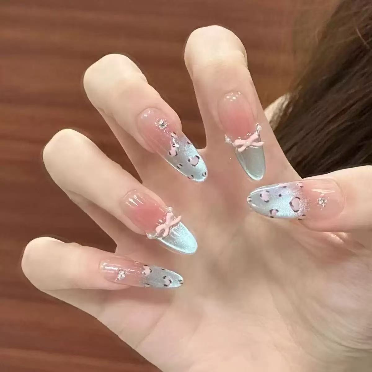 Ombre Glossy Press-On Nail Extensions 
Maetiva
