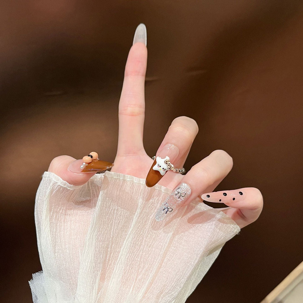Decorative Nail Art Extensions 
Maetiva