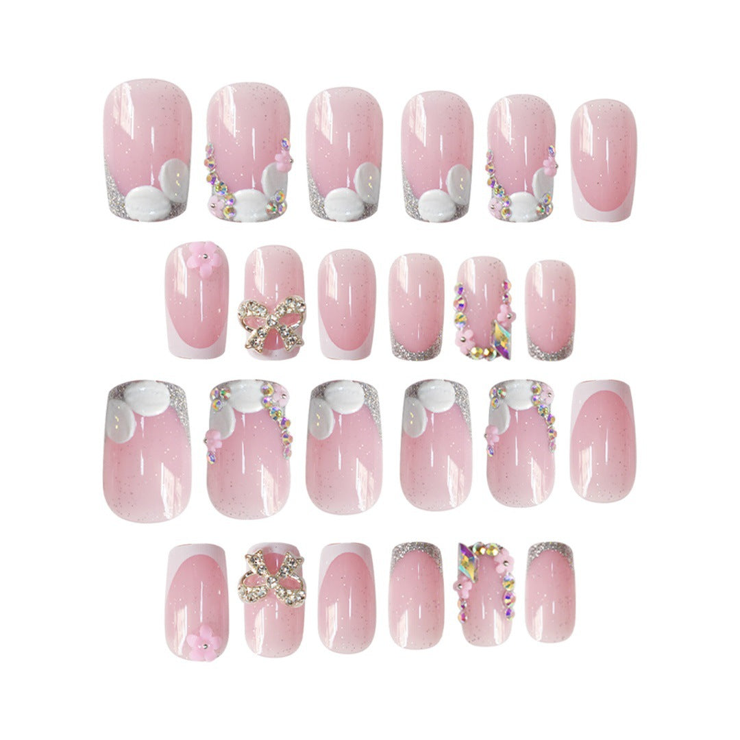 Floral Accent Nail Art Extensions 
Maetiva