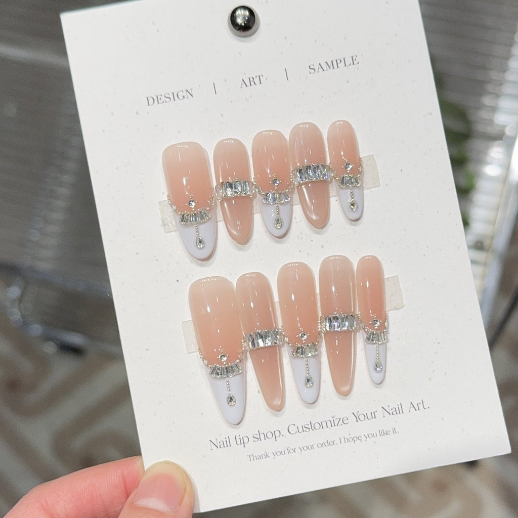 Acrylic Nail Set 
Maetiva