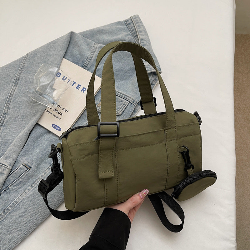 Practical Shoulder Bag 
Maetiva