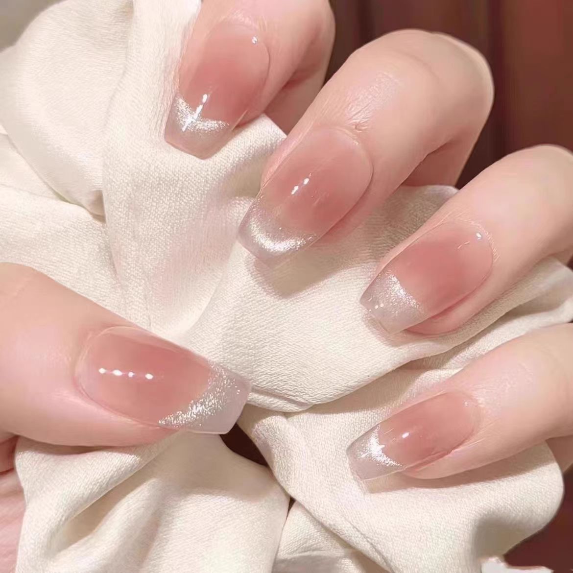 Ombre Glossy Press-On Nail Extensions 
Maetiva