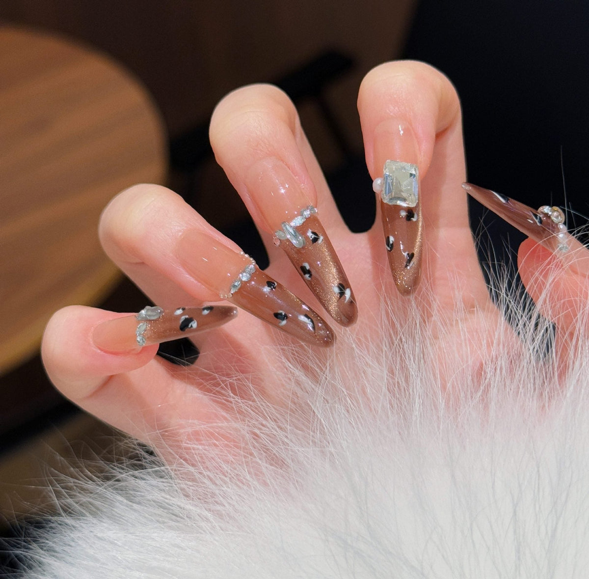 Glamorous Crystal-Studded Stiletto Press-On Nails 
Maetiva