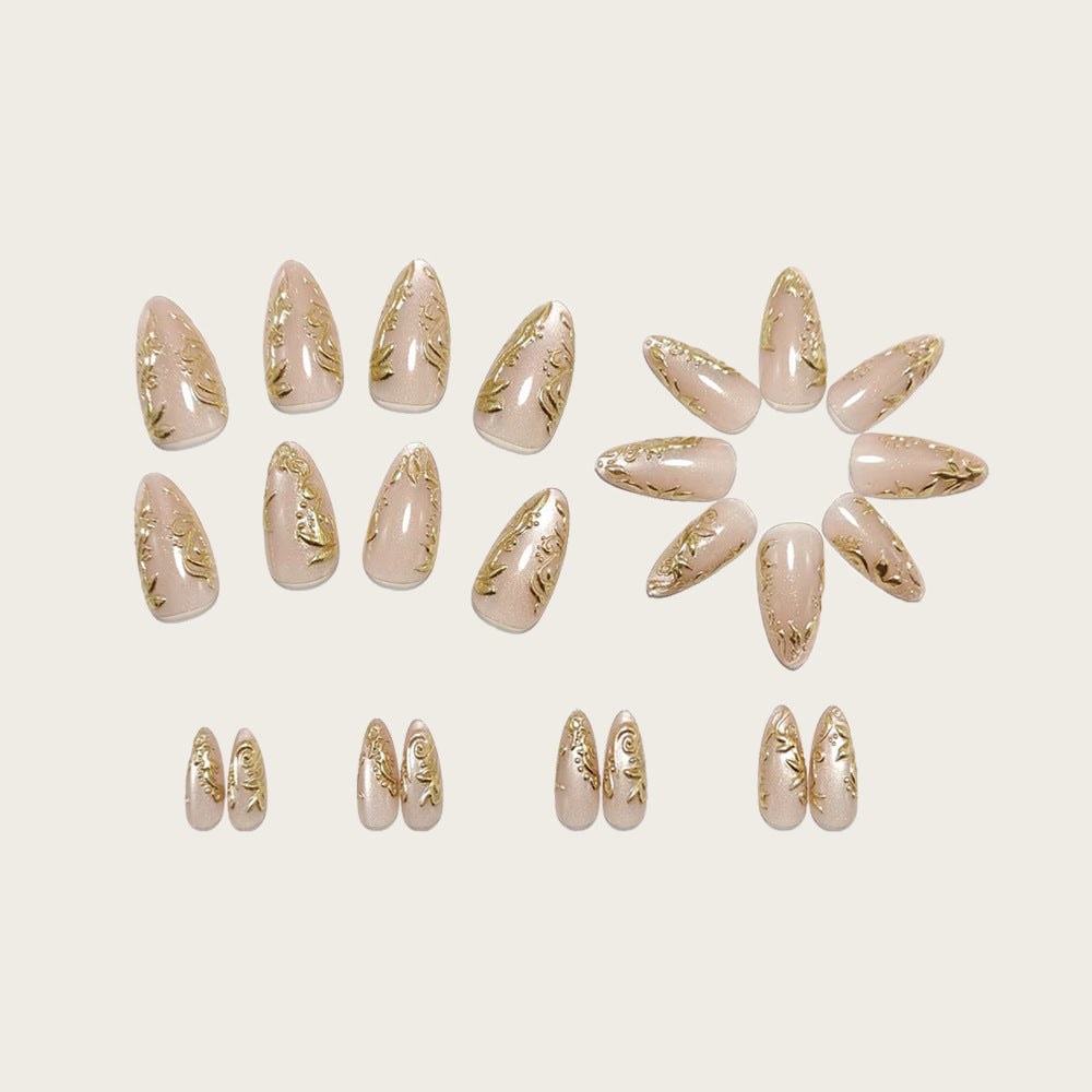 Artificial Nails 
Maetiva
