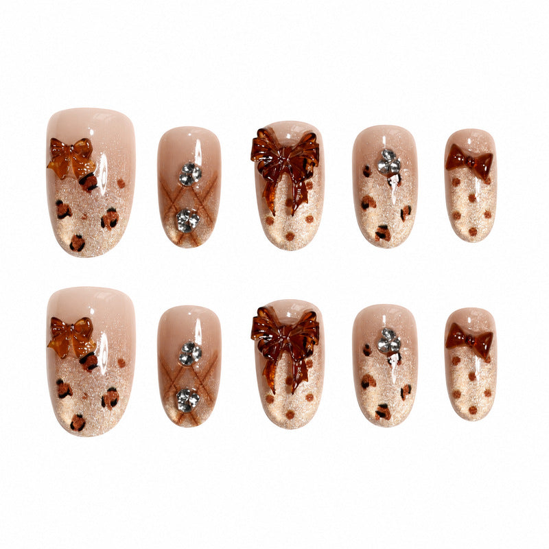 Premium Nail Art 
Maetiva