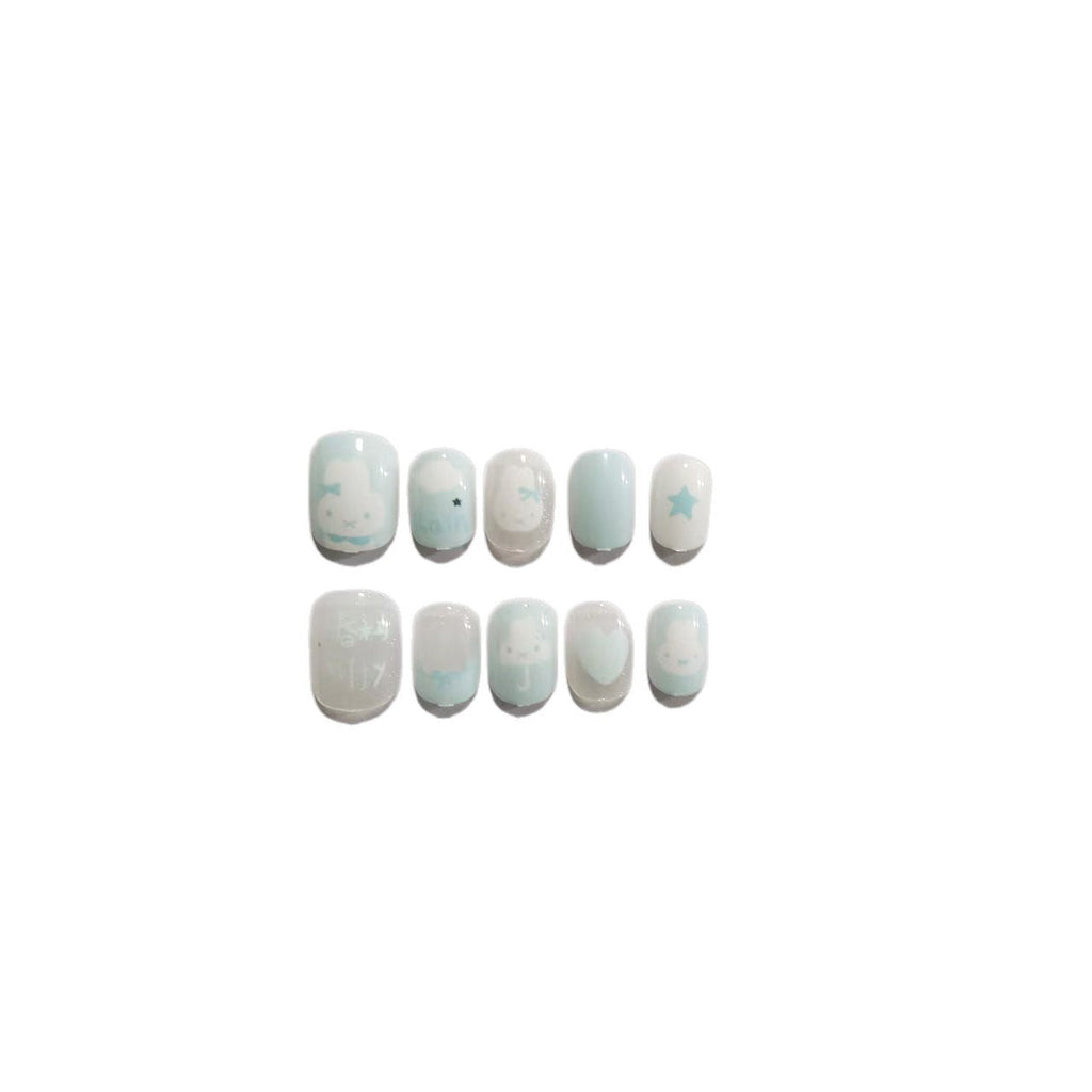 Artistic Nail Art 
Maetiva