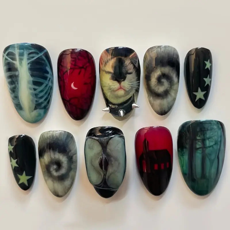 Artistic Nail Design 
Maetiva