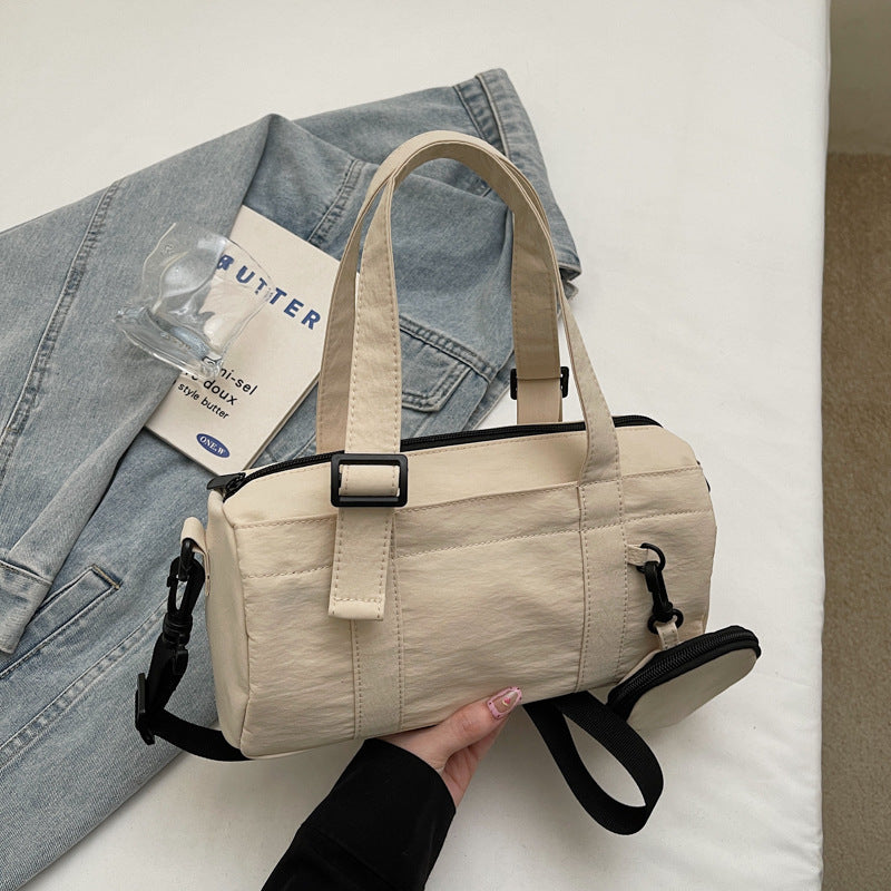 Practical Shoulder Bag 
Maetiva
