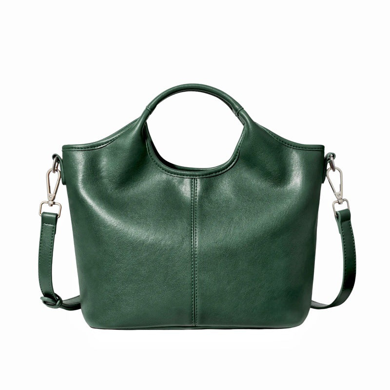 Handcrafted leather bag 
Maetiva
