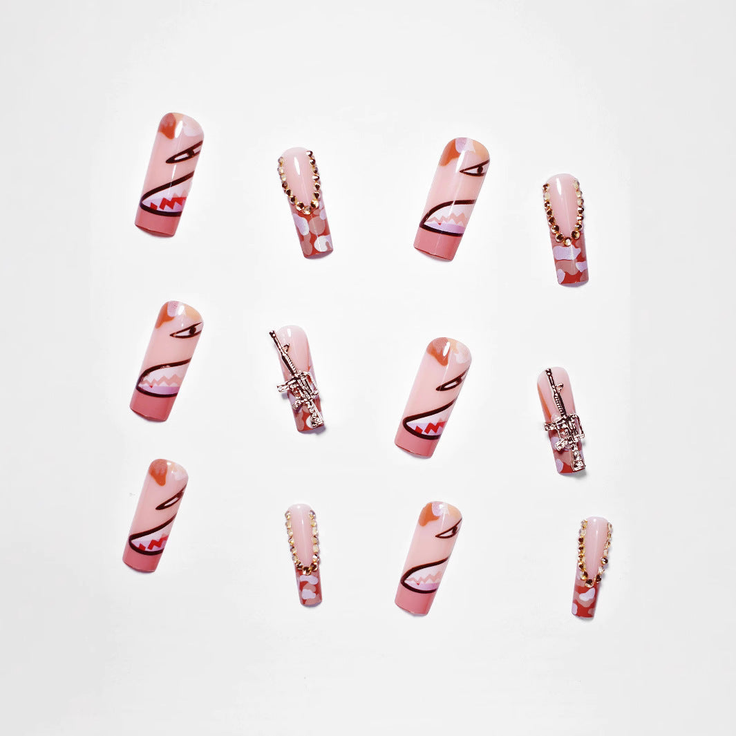 Artistic 3D Nail Extensions 
Maetiva
