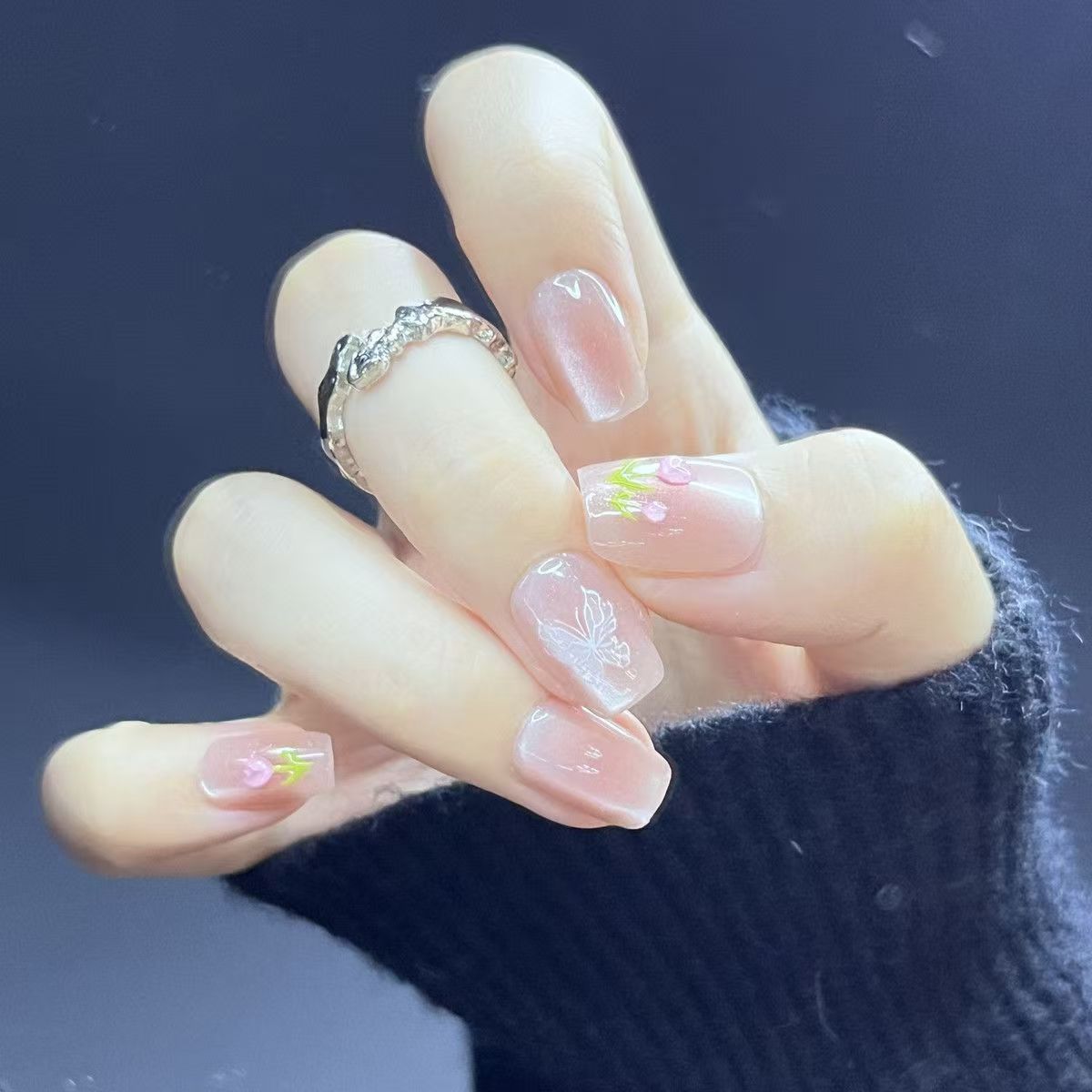 Ombre Glossy Press-On Nail Extensions 
Maetiva