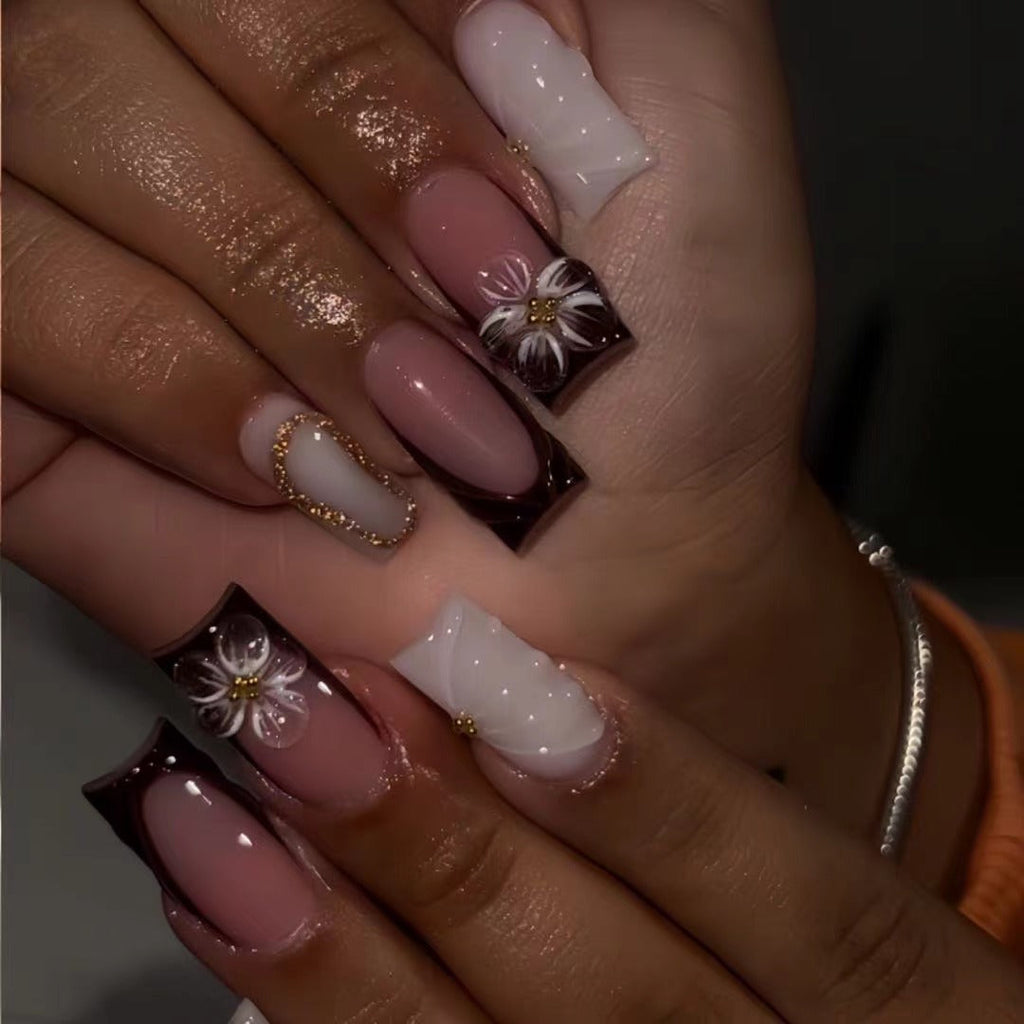 Decorative Flower Nail Art Extensions 
Maetiva