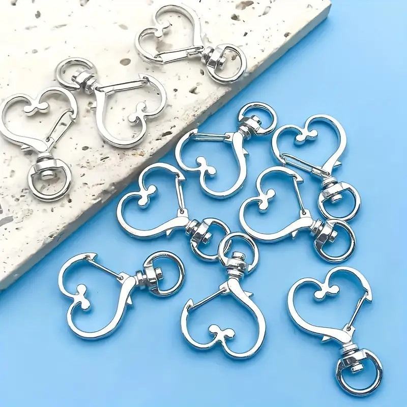 Heart-Shaped Snap Hook Clips 
Maetiva