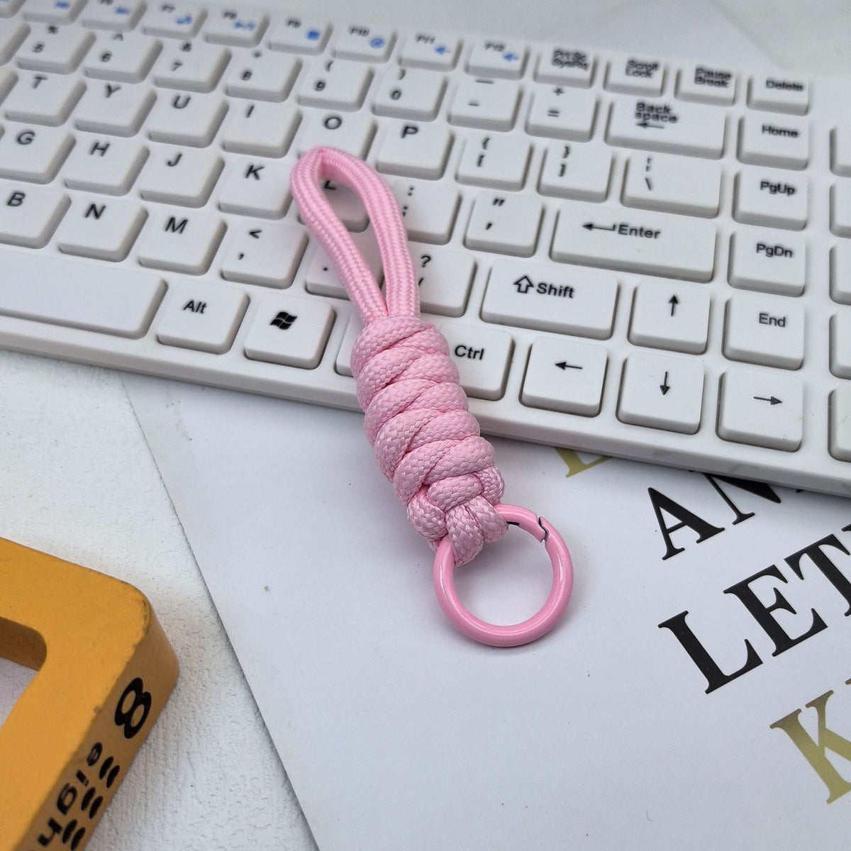 Keychain Lanyard 
Maetiva