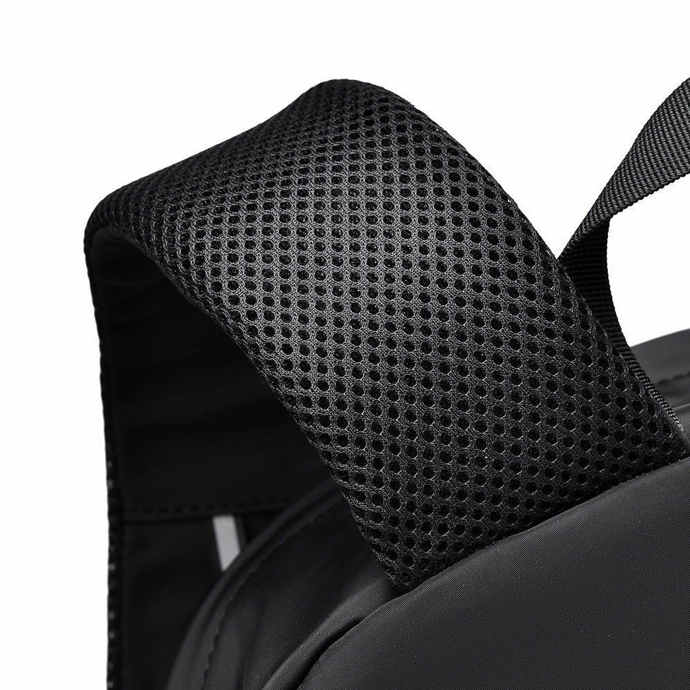 Premium Structured Travel Backpack 
Maetiva