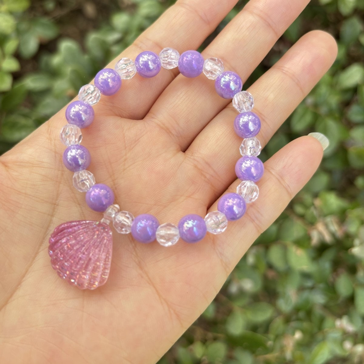 Cute bracelet with elephant charm Made of glass 
Maetiva