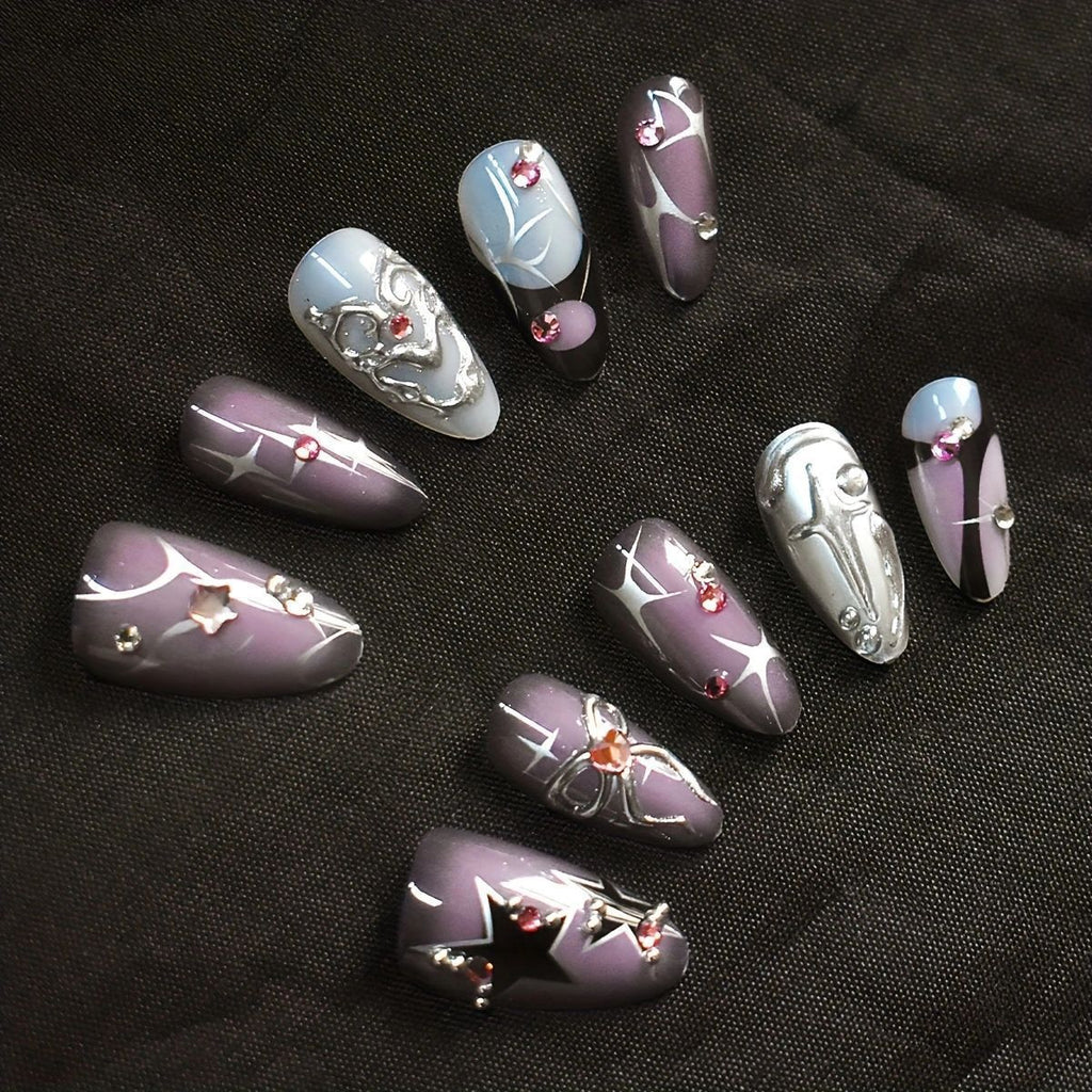 Artistic Nail Design 
Maetiva