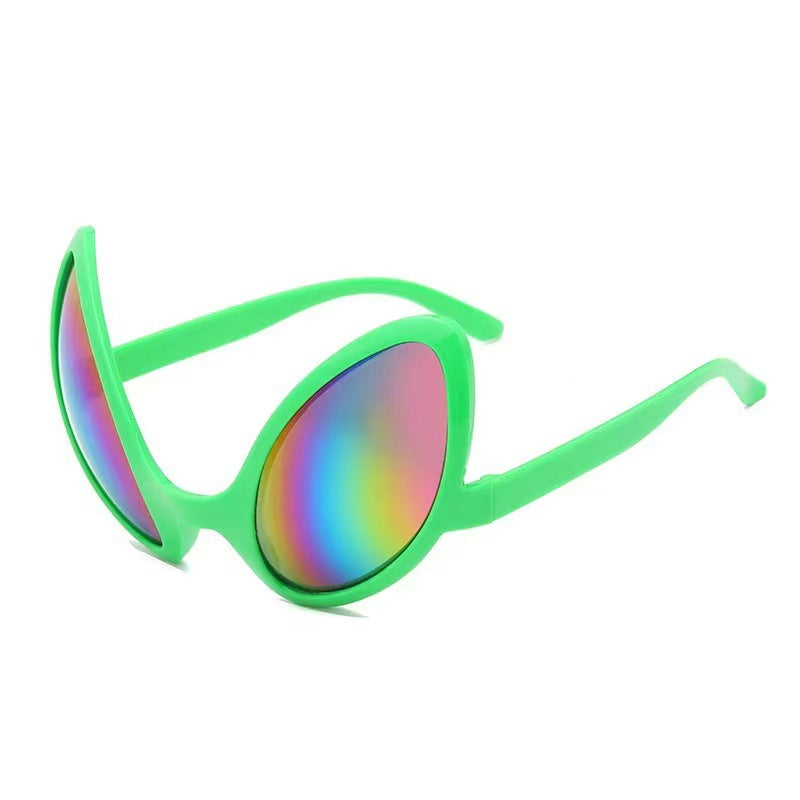 Chic Oversized Cat Eye Sunglasses 
Maetiva