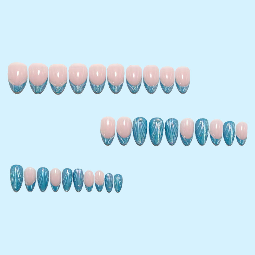 Artificial Nails in Elegant Wave Design 
Maetiva