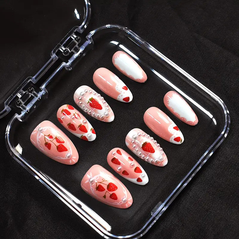 Artistic Nail Design 
Maetiva